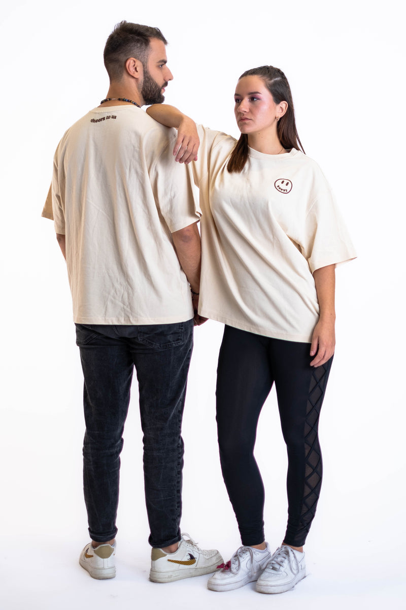 Oversized Tee „Cheers to us“ - Beige-zoom-