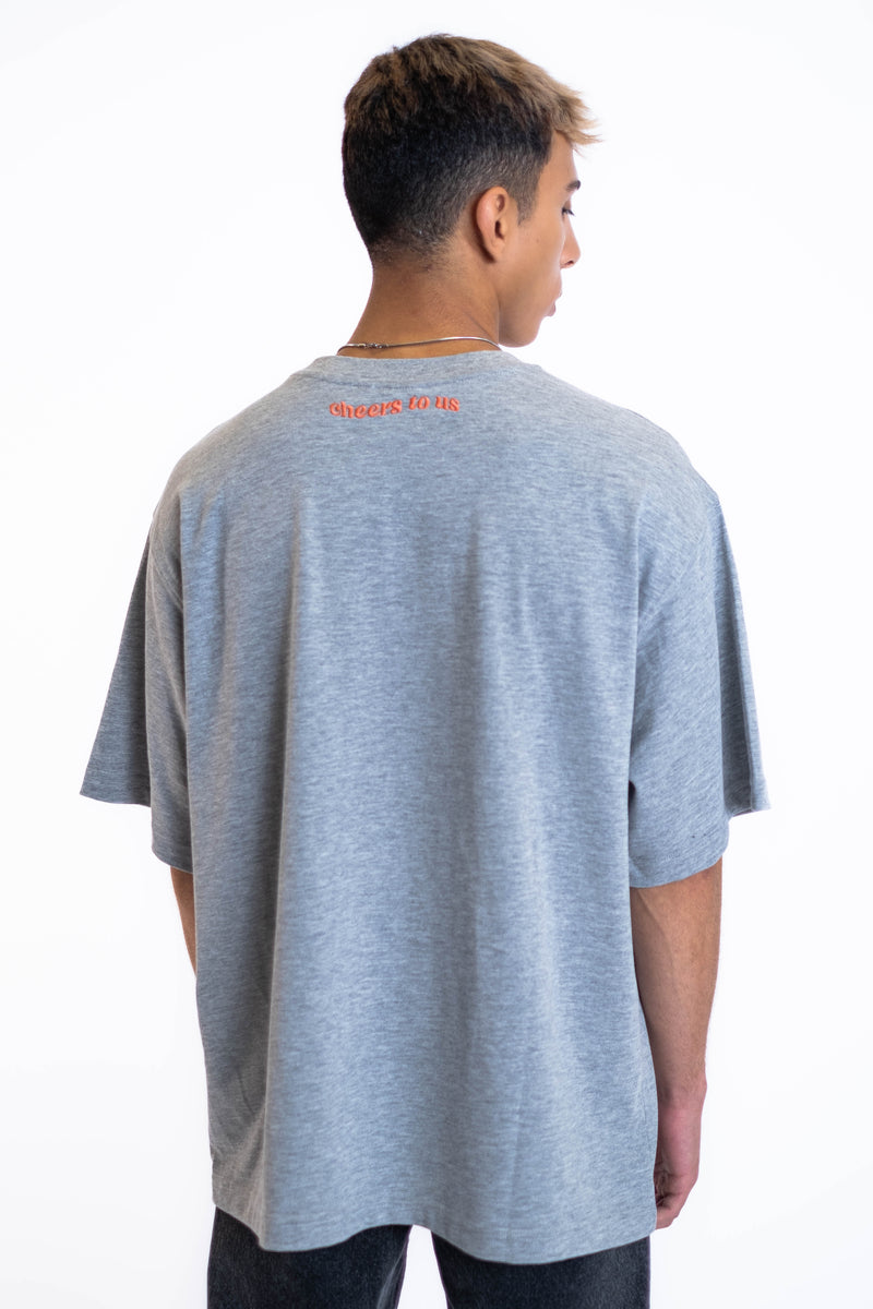 Oversized Tee „Cheers to us“ - Hellgrau-zoom-