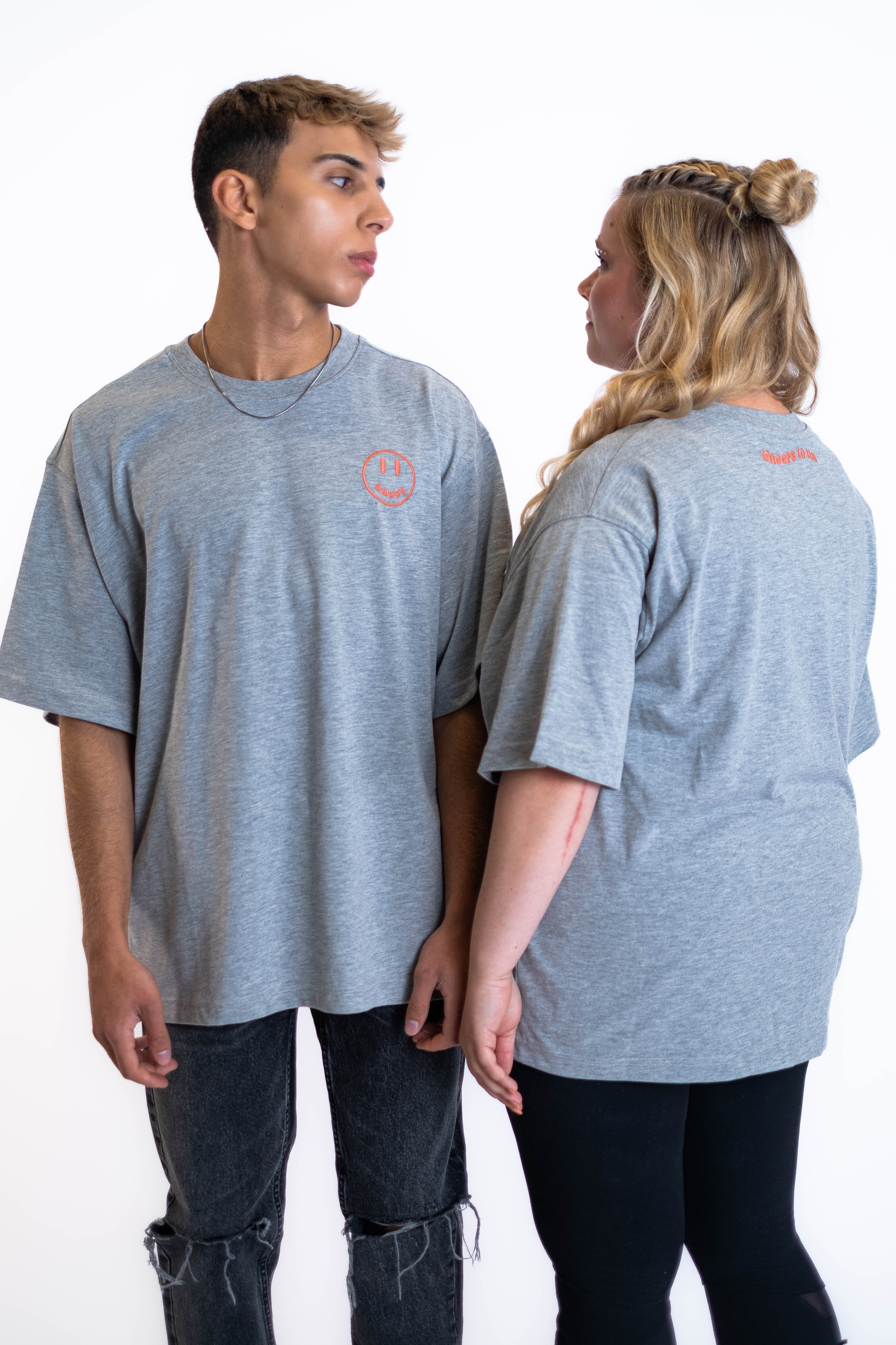 Oversized Tee „Cheers to us“ - Hellgrau-zoom-2