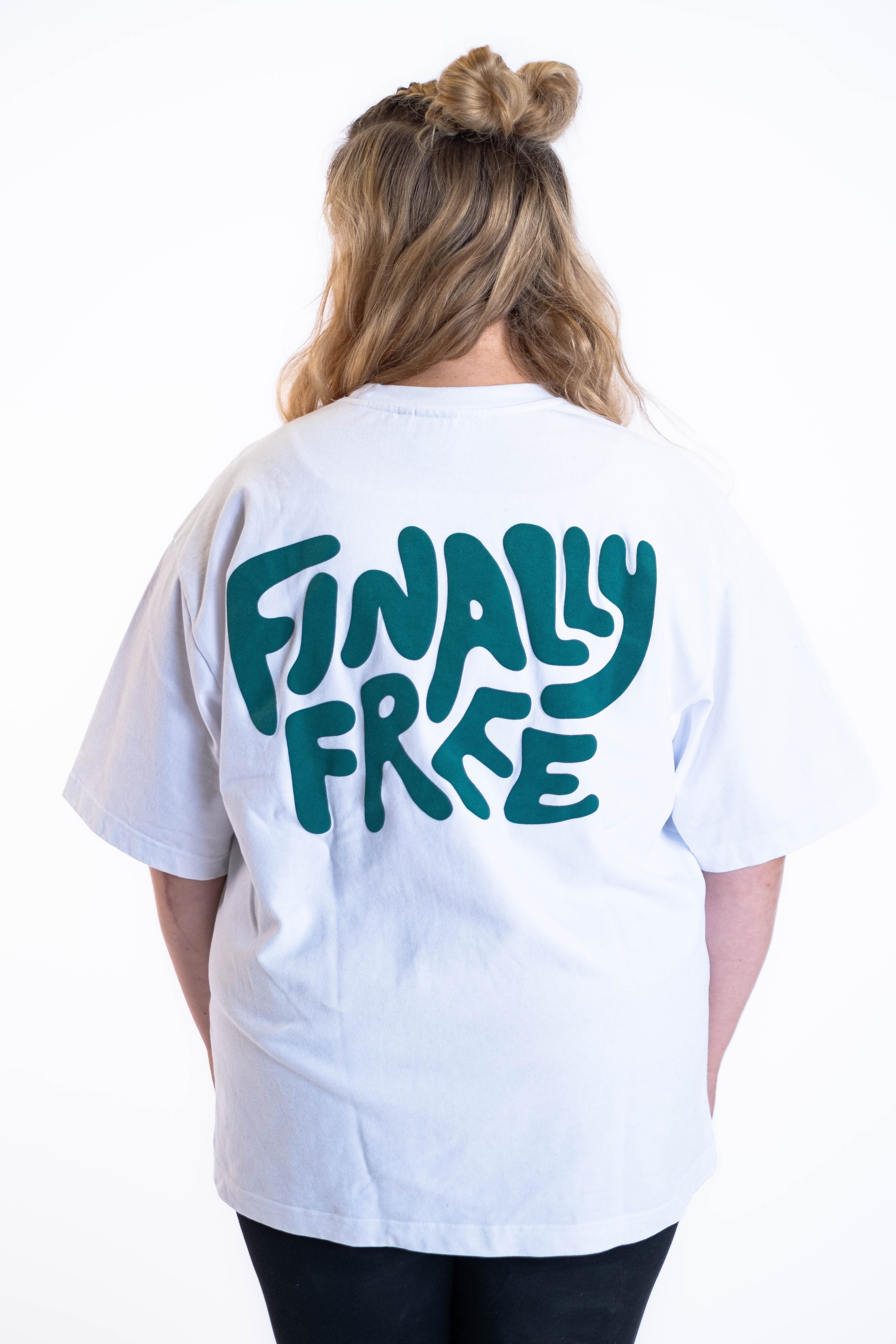 Oversized Tee „Finally Free“ - Weiß-zoom-5