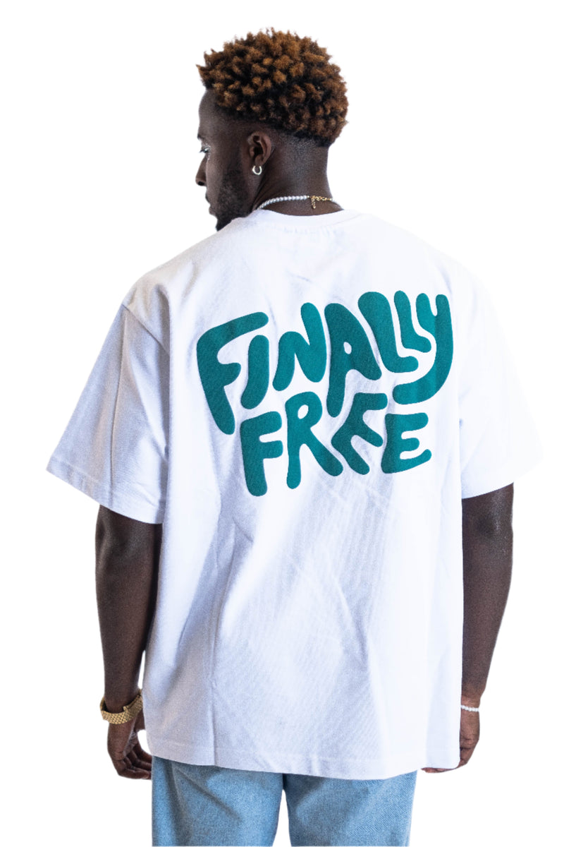 Oversized Tee „Finally Free“ - Weiß-zoom-